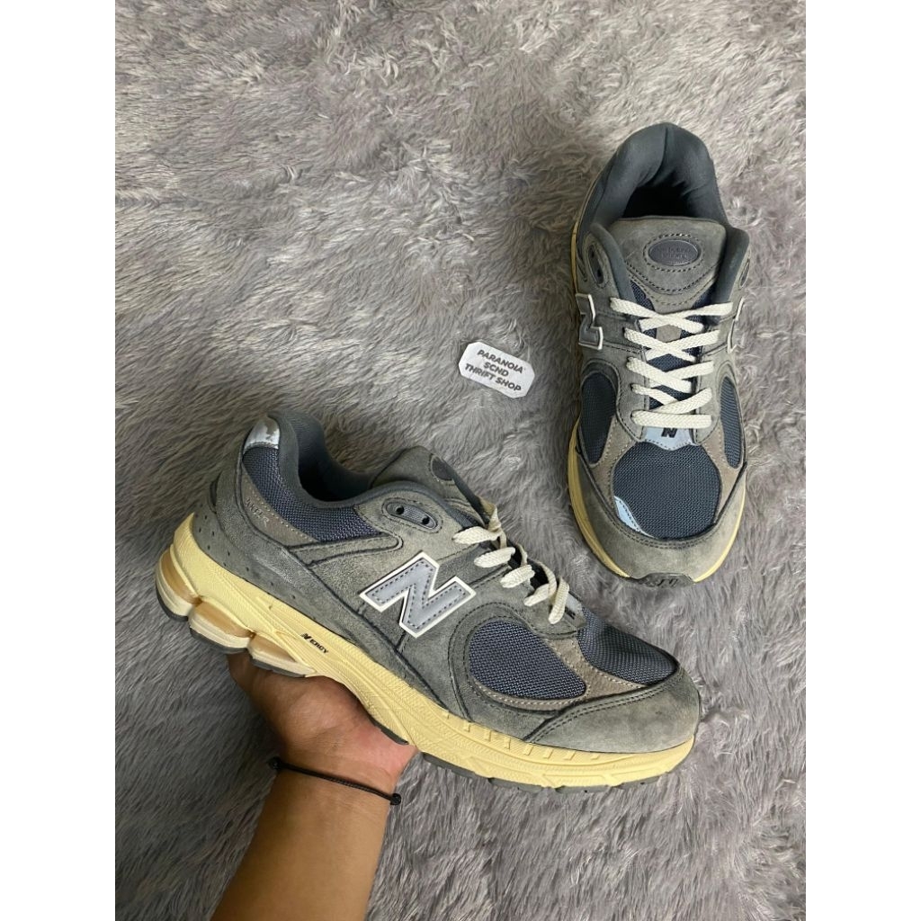 NB 2002R Black Dark Grey sz 42,5