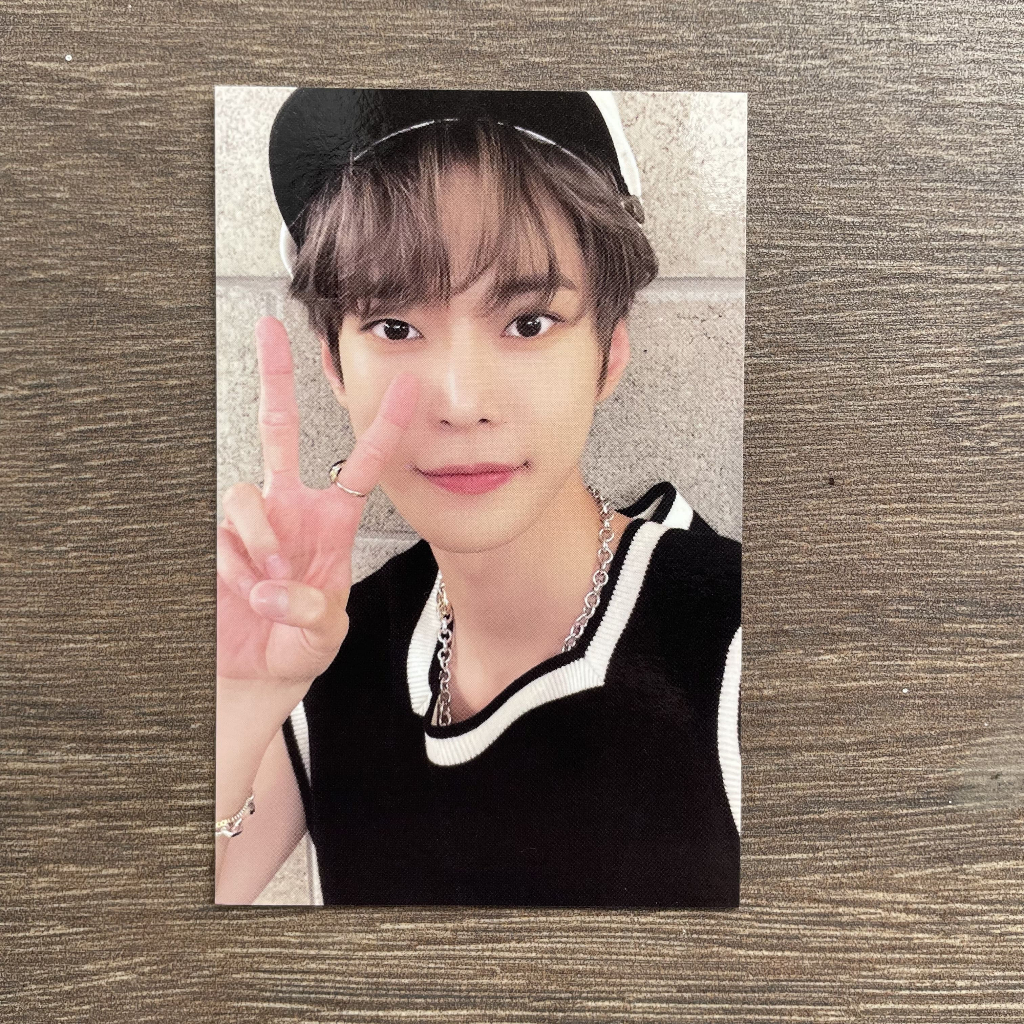[ Ready Official ] Photocard Doyoung NCT 127 sg season greetings 2023 pc set greeting official MD me