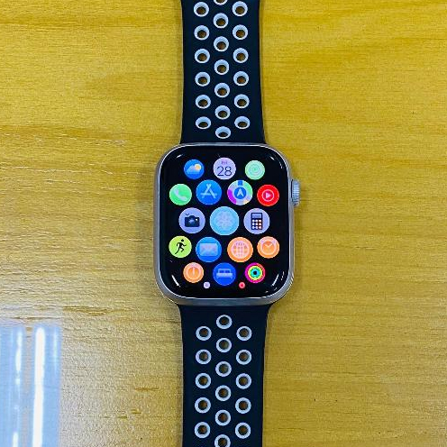 Apple Watch Series 7 45mm Starlight Second