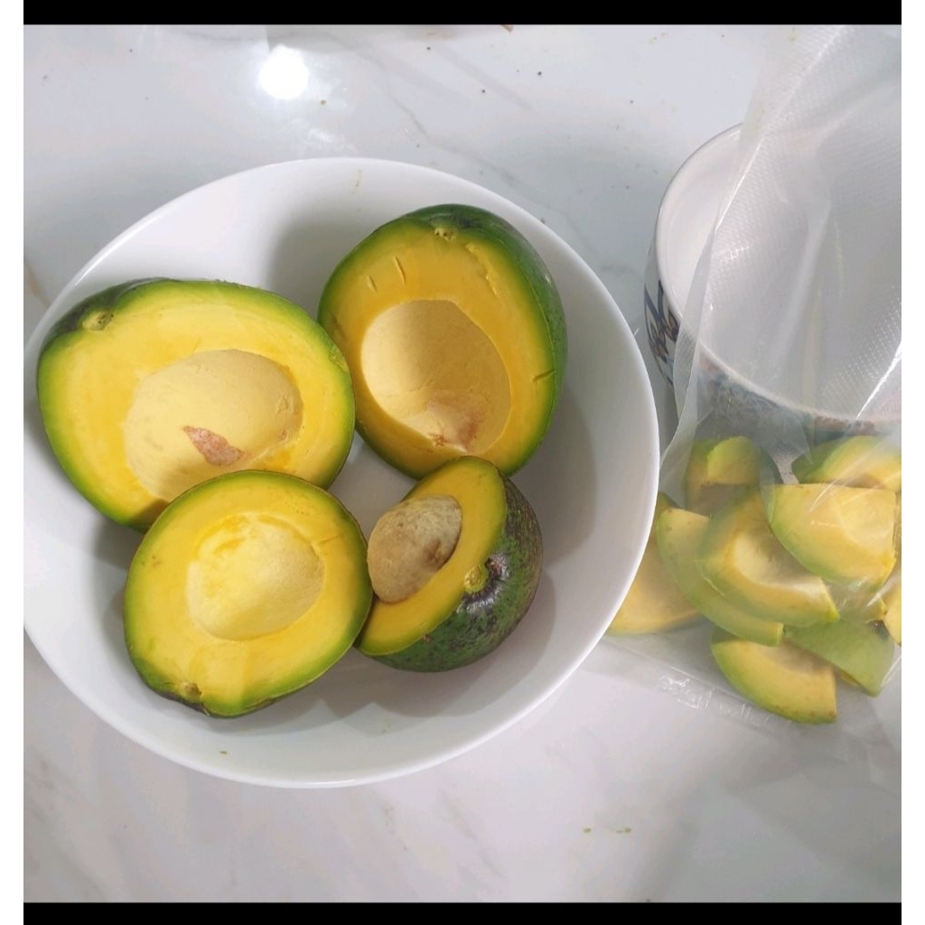 Alpukat Miki Frozen, Alpukat bagus, 500gr Alpukat frozen daging alpukat. Jabodetabek.