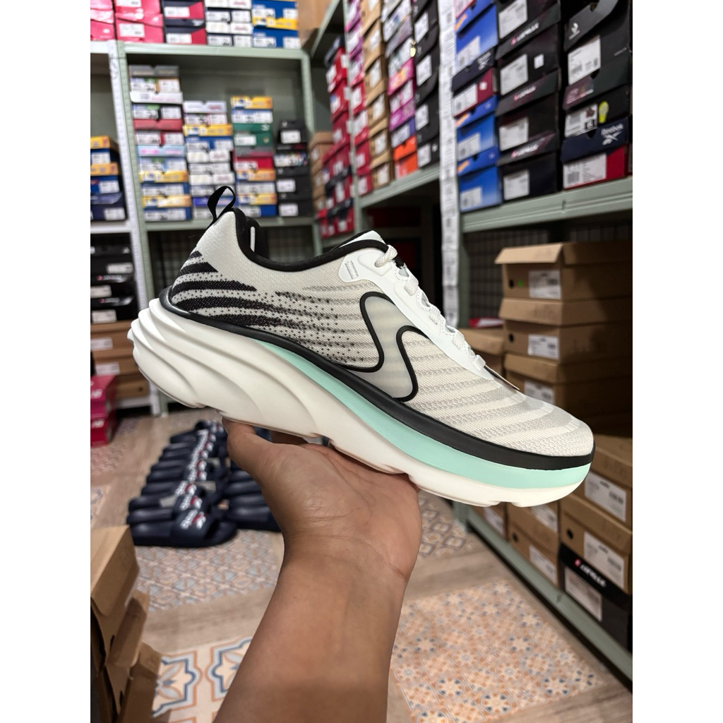 Skechers D’lux GALLOR relaxed fit stay cool white black