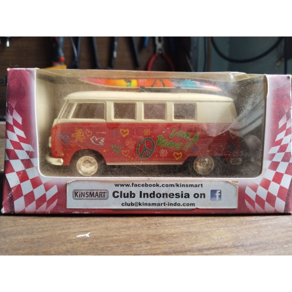 Diecast mainan mobil kinsmart