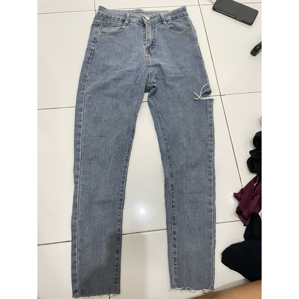 PRELOVED JEANS JINISO