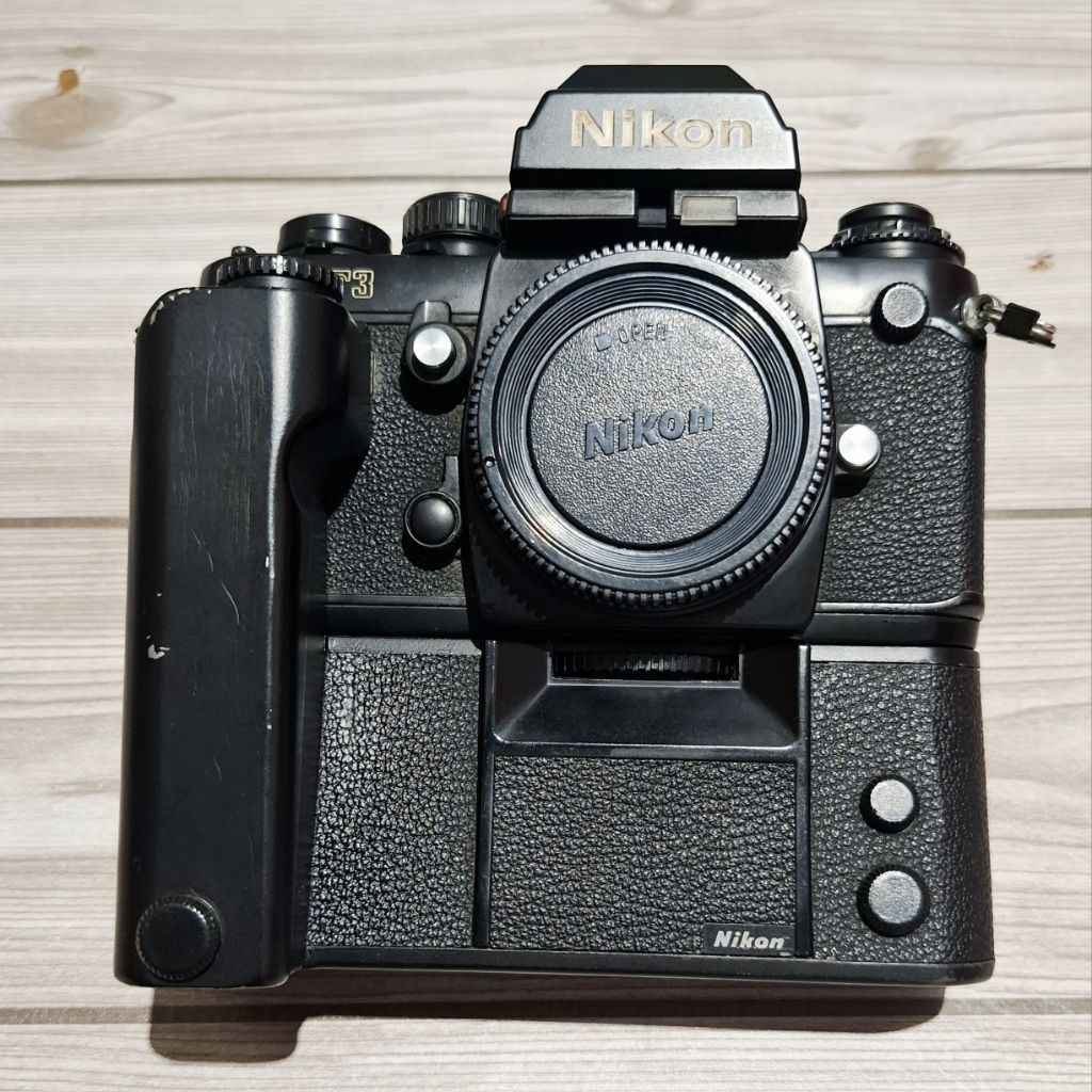 Kamera Analog Nikon F3 Nikon F3HP F3 HP MD-4