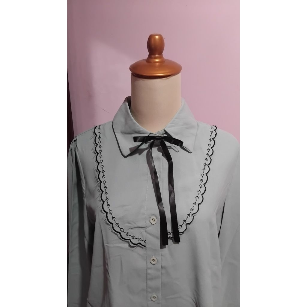 Kemeja Wanita Korean Style Lengan Panjang warna Sage Green Free Bros dasi pita