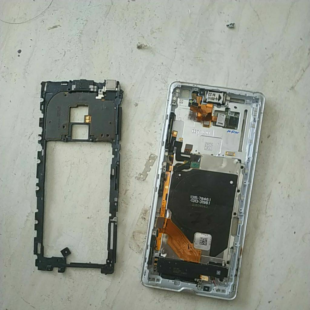 frame fullset bekas Sony Xperia XZ3,dapat sesuai gambar