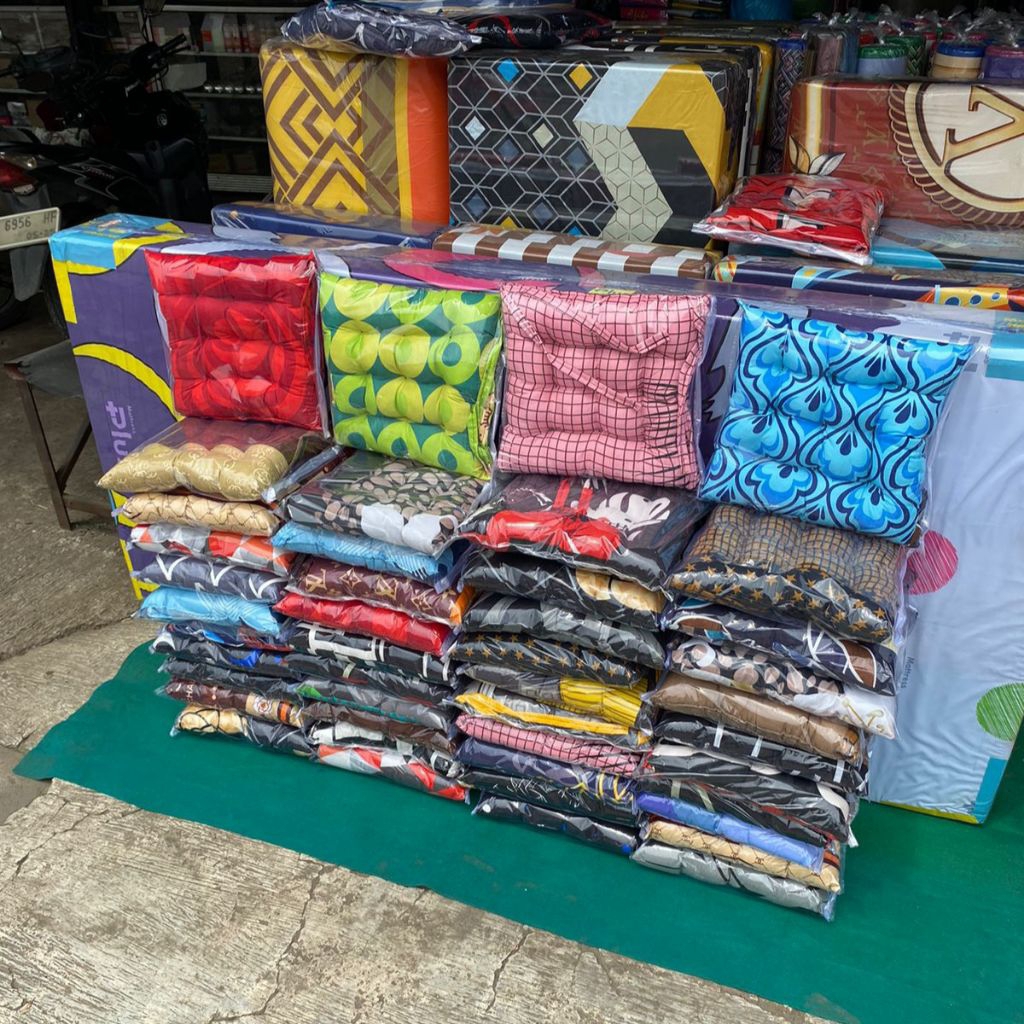 bantal duduk / bantal duduk serbaguna / bantal lesehan / bantal kotak lesehan / bantal motor / banta