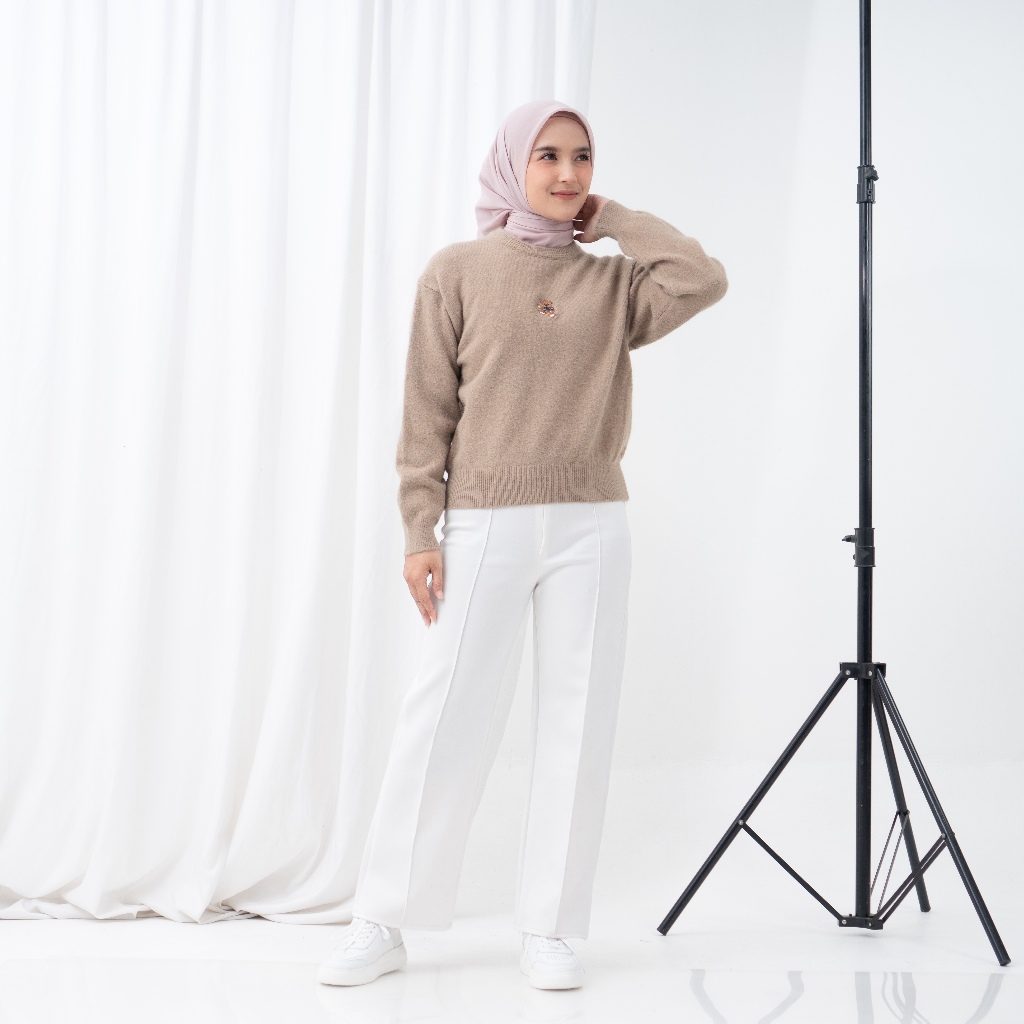 Sweater Rajut Knit Wanita Motif Beruang Coklat