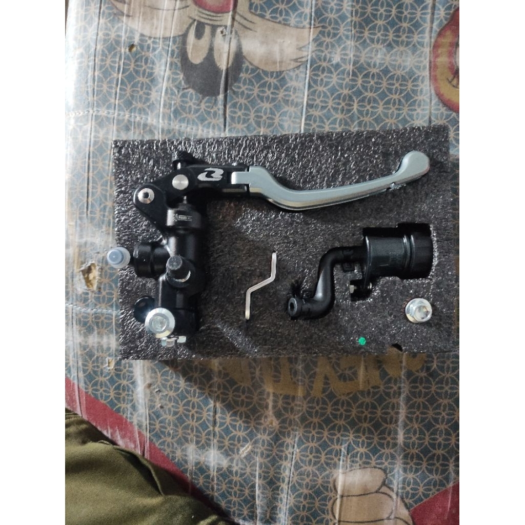 master rem rcb S1 fl titanium