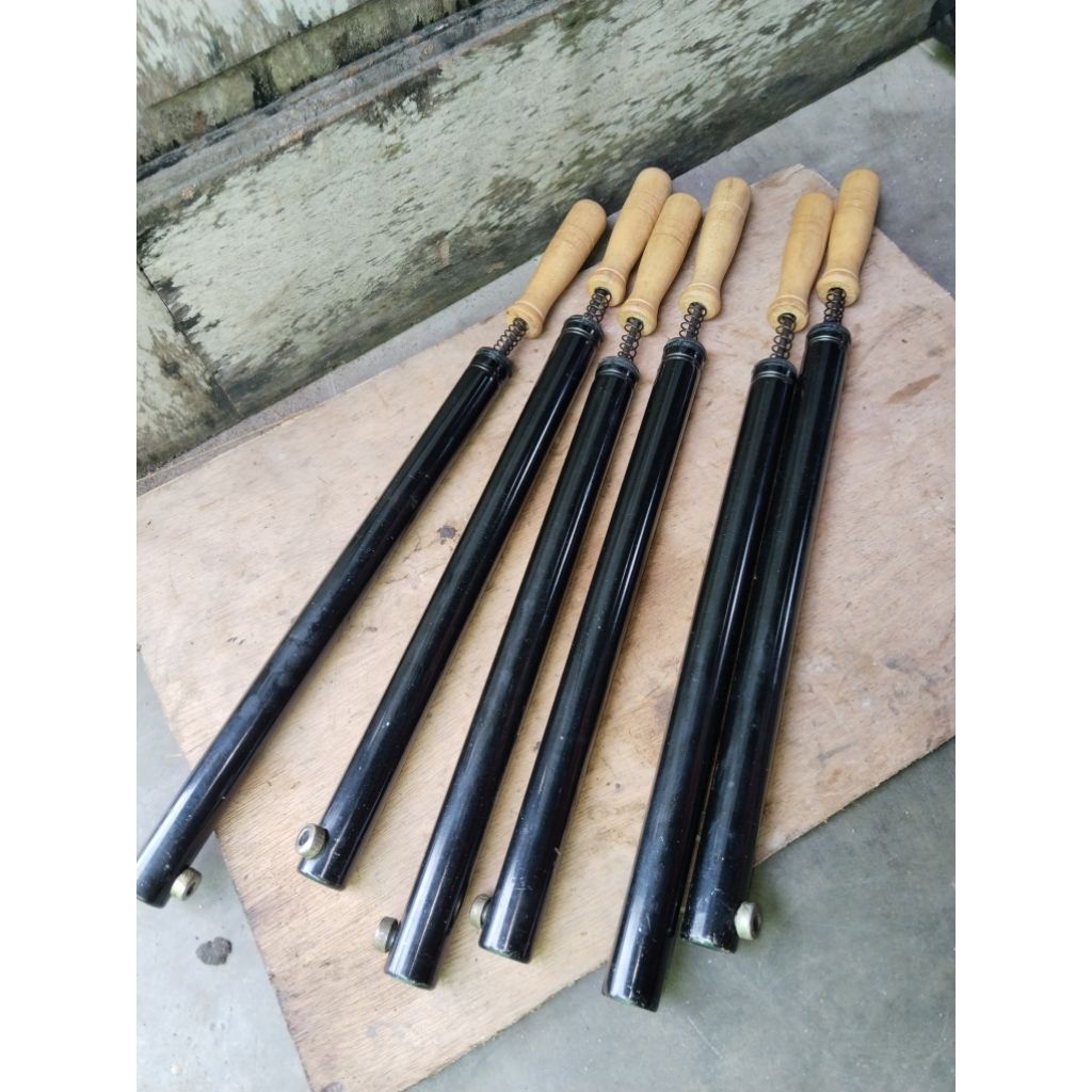 POMPA SEPEDA ONTHEL GAGANG KAYU NOS POMPA GAGANG KAYU SEPEDA ONTHEL