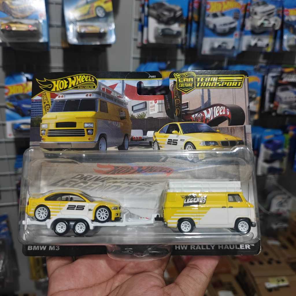 Hot Wheels Premium BMW M3 & Rally Hauler