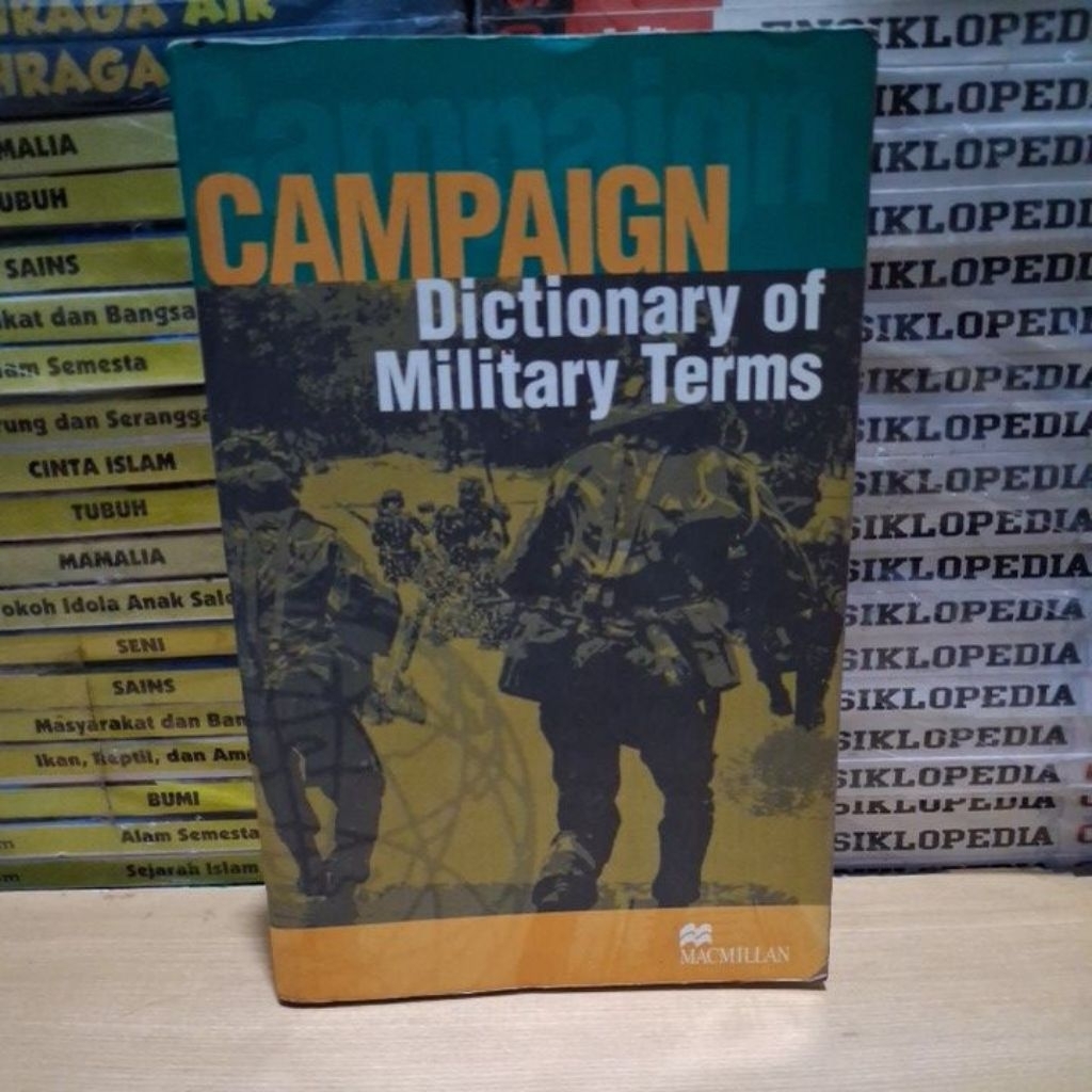 Buku Original CAMPAIGN DIctionary Of Military Terms MACMILLAN