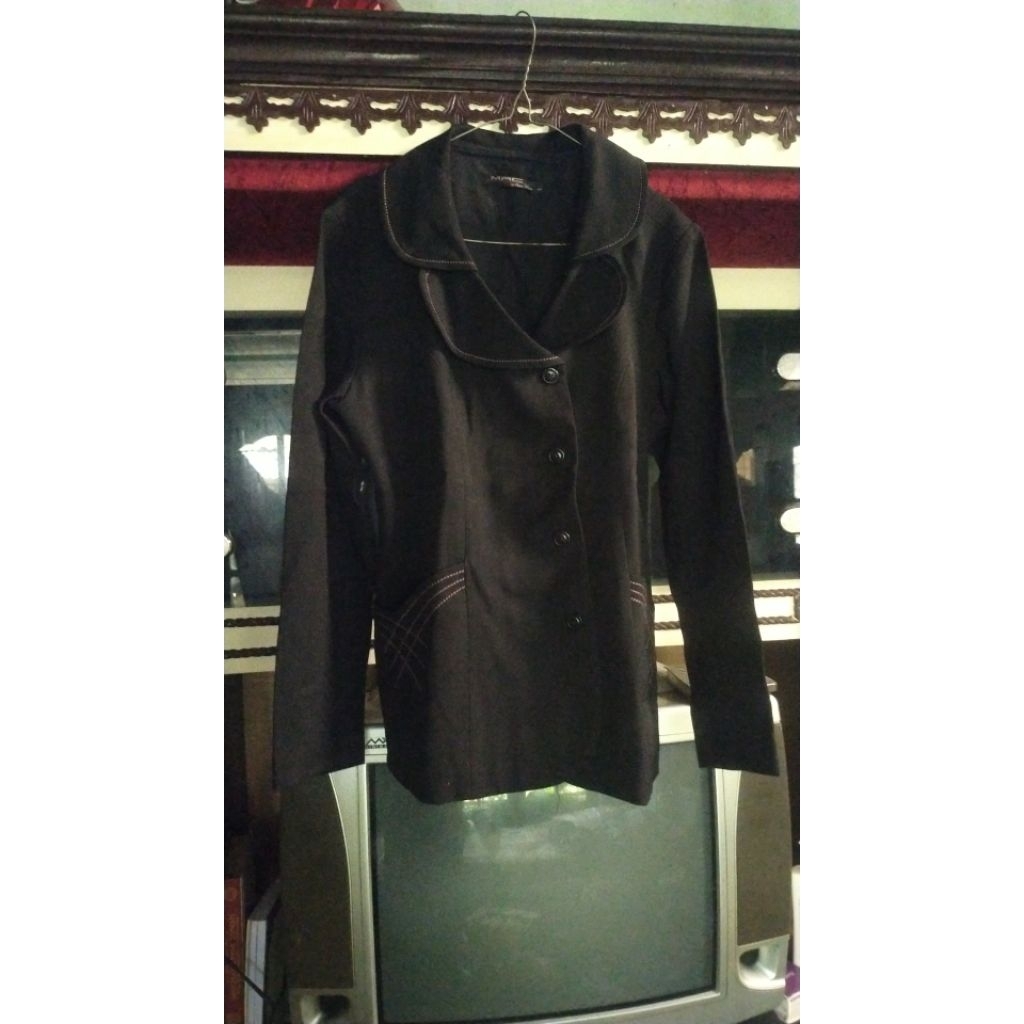 jas blezer wanita terawat