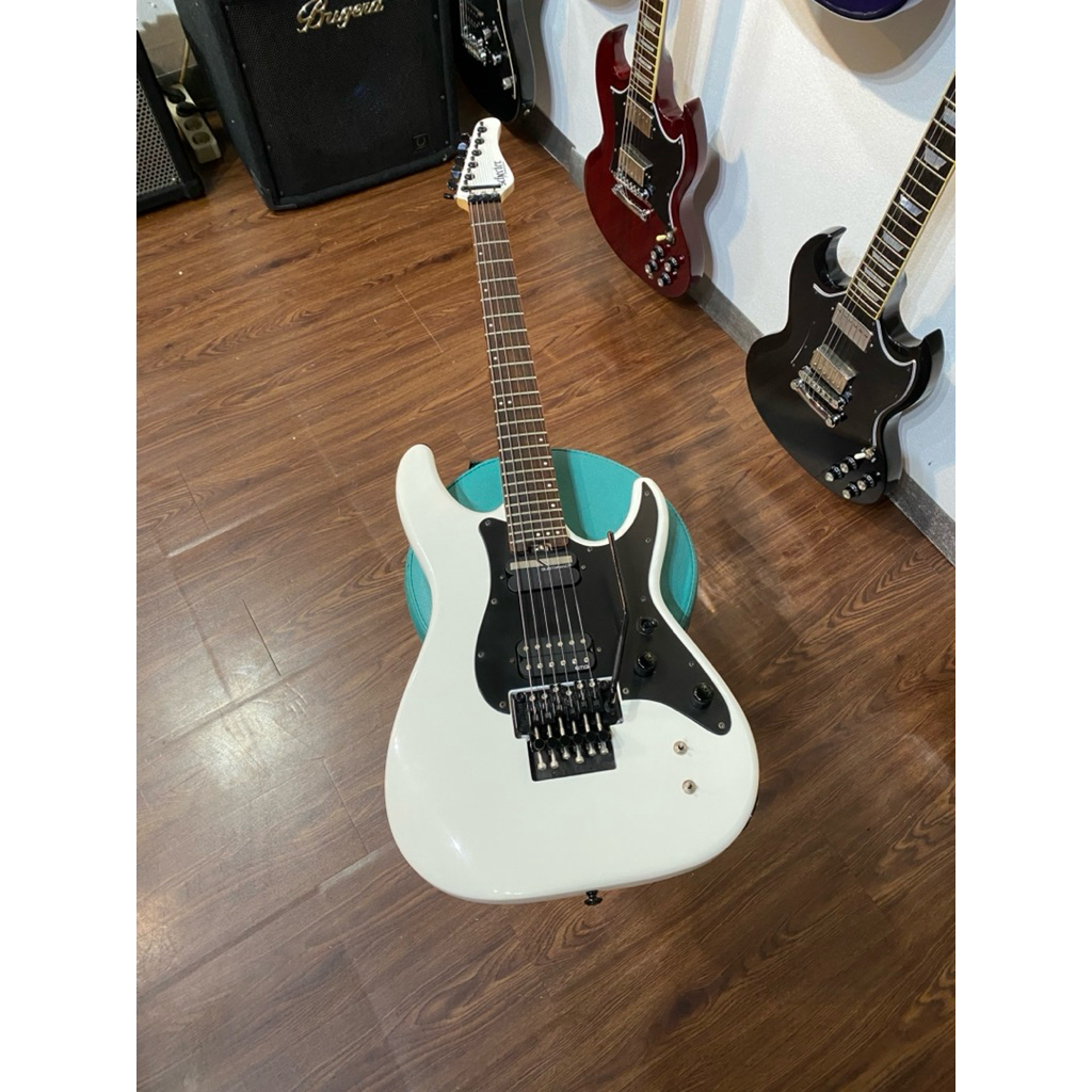 Schecter Sun Valley Super Shredder with Floyd Rose and Sustaniac