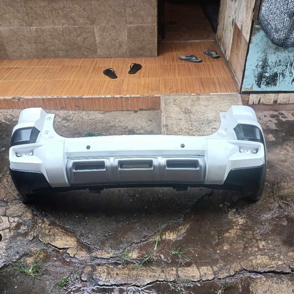 Bumper belakang Xpander Cross 2023 2024