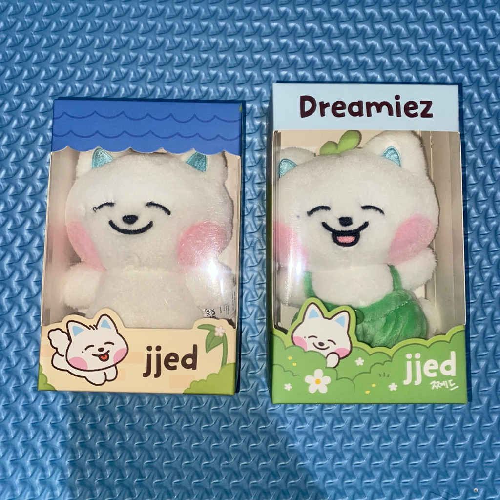 WTS WANT TO SELL JJED JENO V1 V2 NCT DREAM DREAMIEZ FOREST JISUNG MARK CHENLE JAEMIN HAECHAN RENJUN