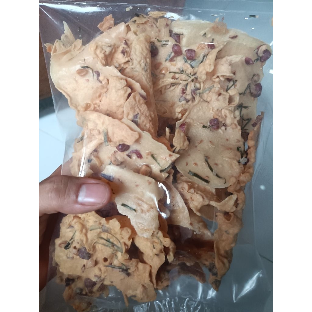 peyek kacang tanah daun jeruk 500 gr