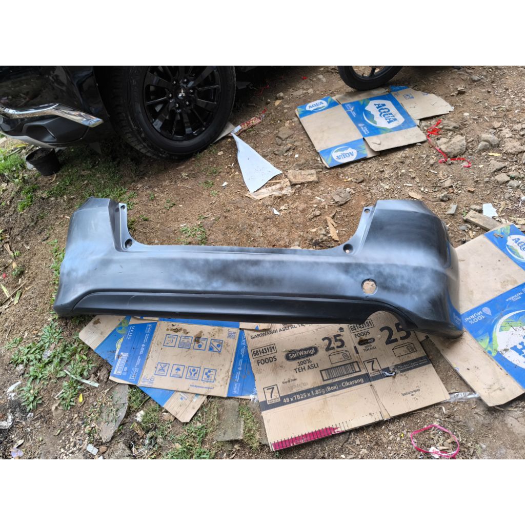 bemper belakang jazz 2010 original