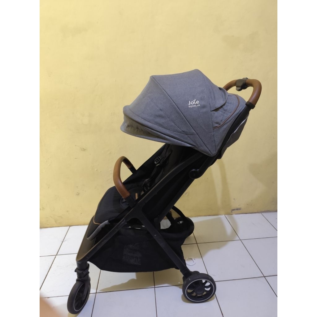 Preloved stroller Joie signature parcel