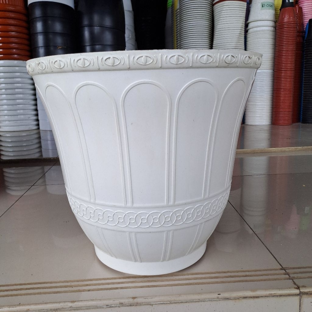 POT TANAMAN UNIK UK 40CM - POT PUTIH JUMBO -POT BUNGA