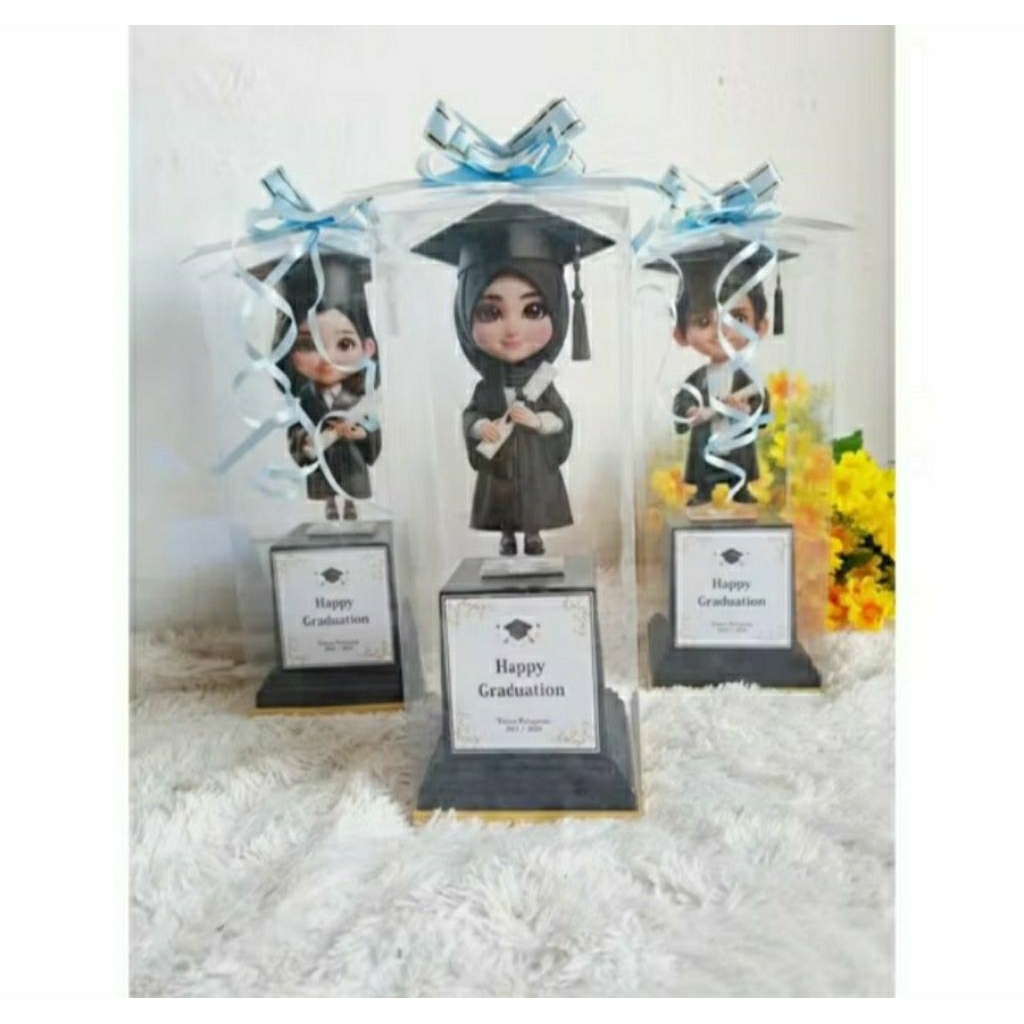 piala akrilik wisuda dengan hiasan tinggi 25cm