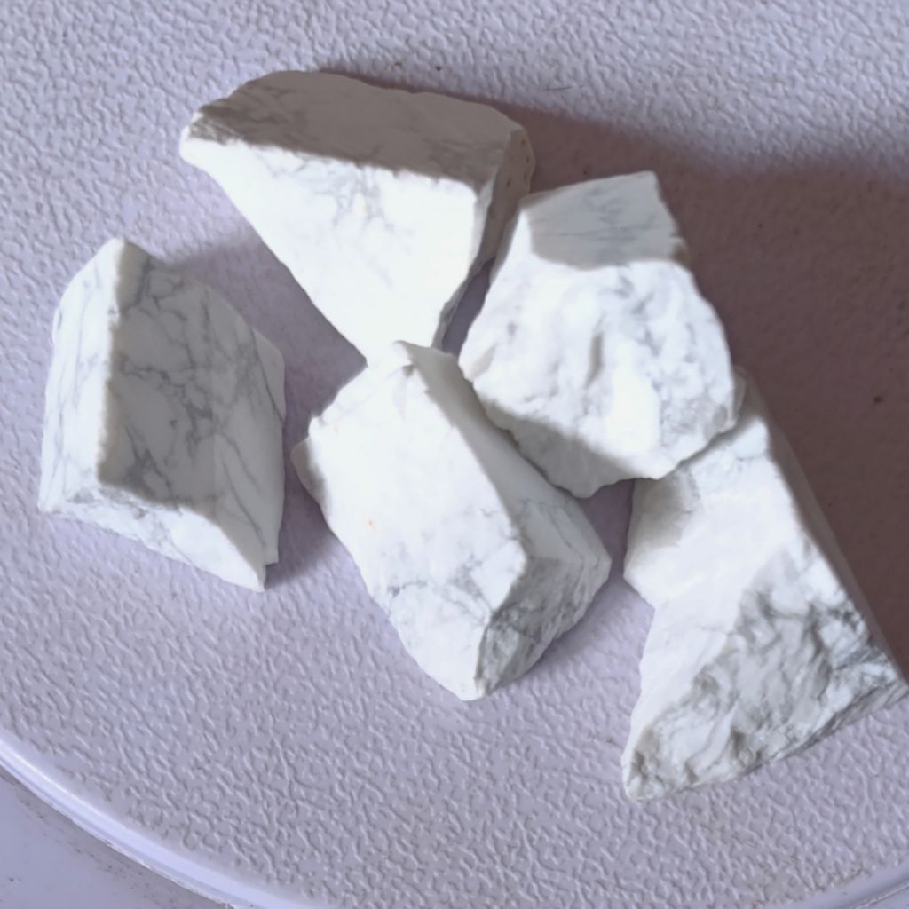 RS 39 Batu Pirus Putih Howlite Paket 50 gram untuk mata cincin liontin dll