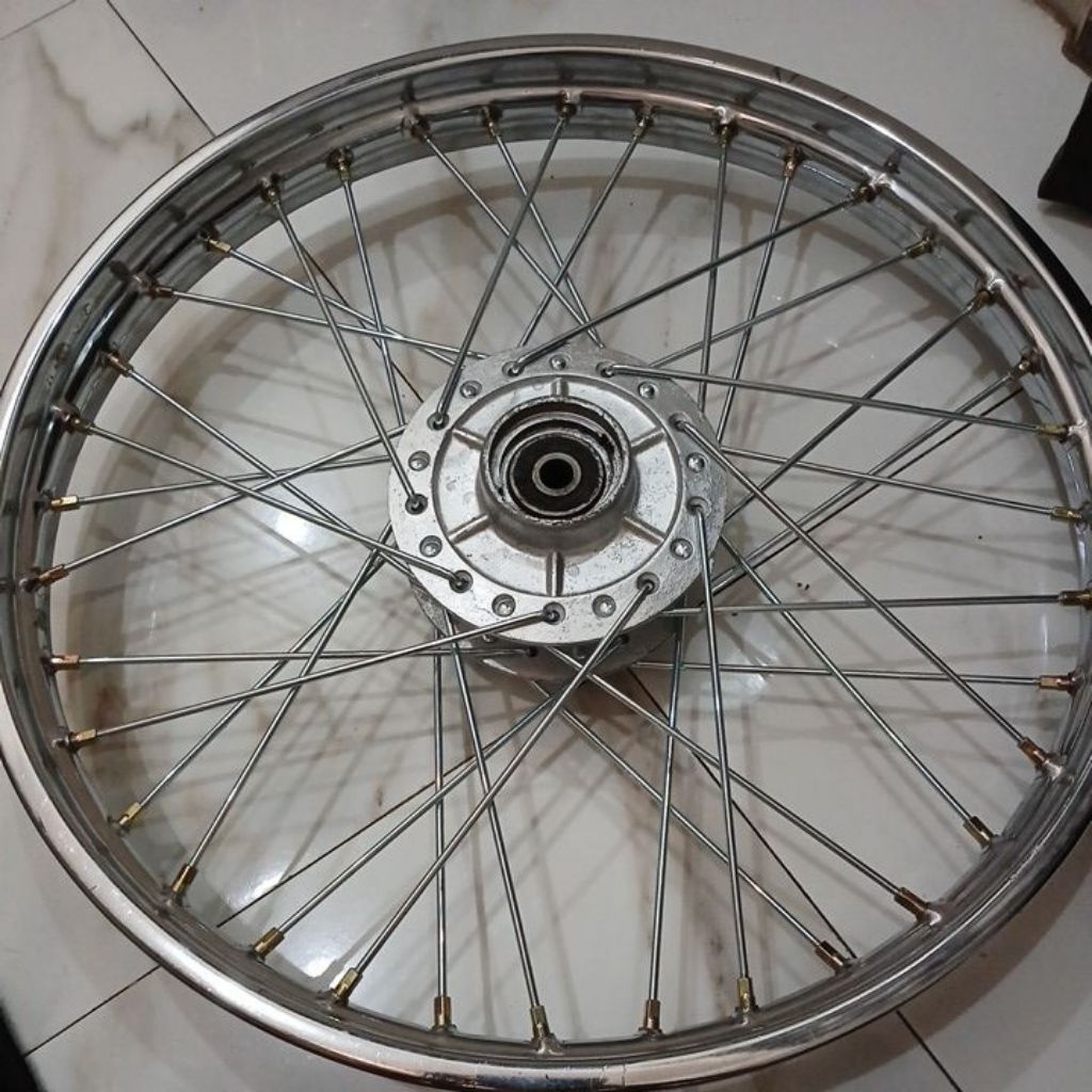 velg depan ring 18 pnp mega pro GL max pro original second pakai jari jari baru siap pakai