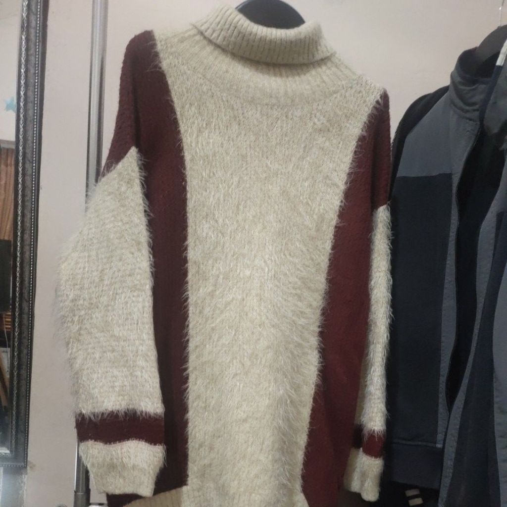 PL Sweater Rajut Bulu Turtleneck (preloved)