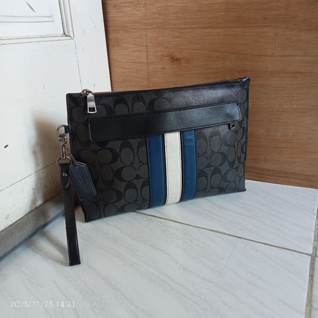 tas pria clutch preloved mulus banget seperti baru