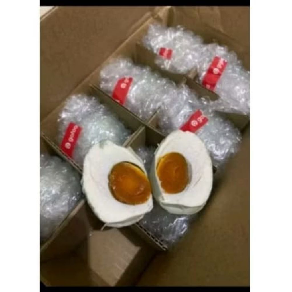 TELUR ASIN MATANG KHAS BREBES ISI 10 BUTIR BERGARANSI