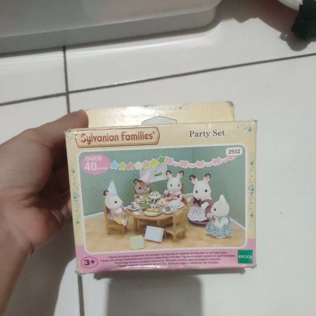 mainan anak figur sylvanian families perabot rumahan party set