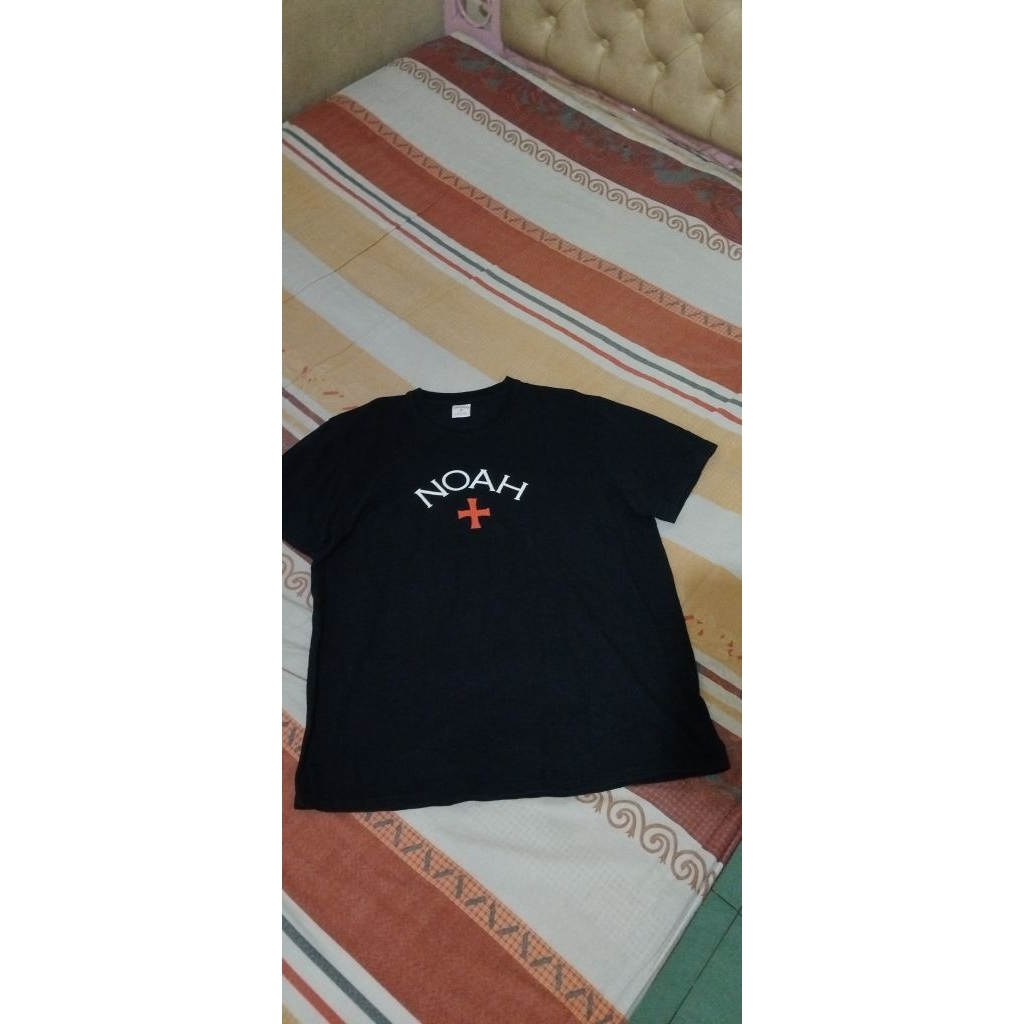 t shirt NOAH