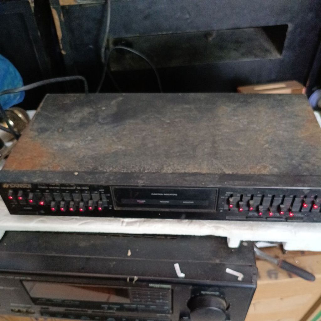 Equalizer sansui SE-2100