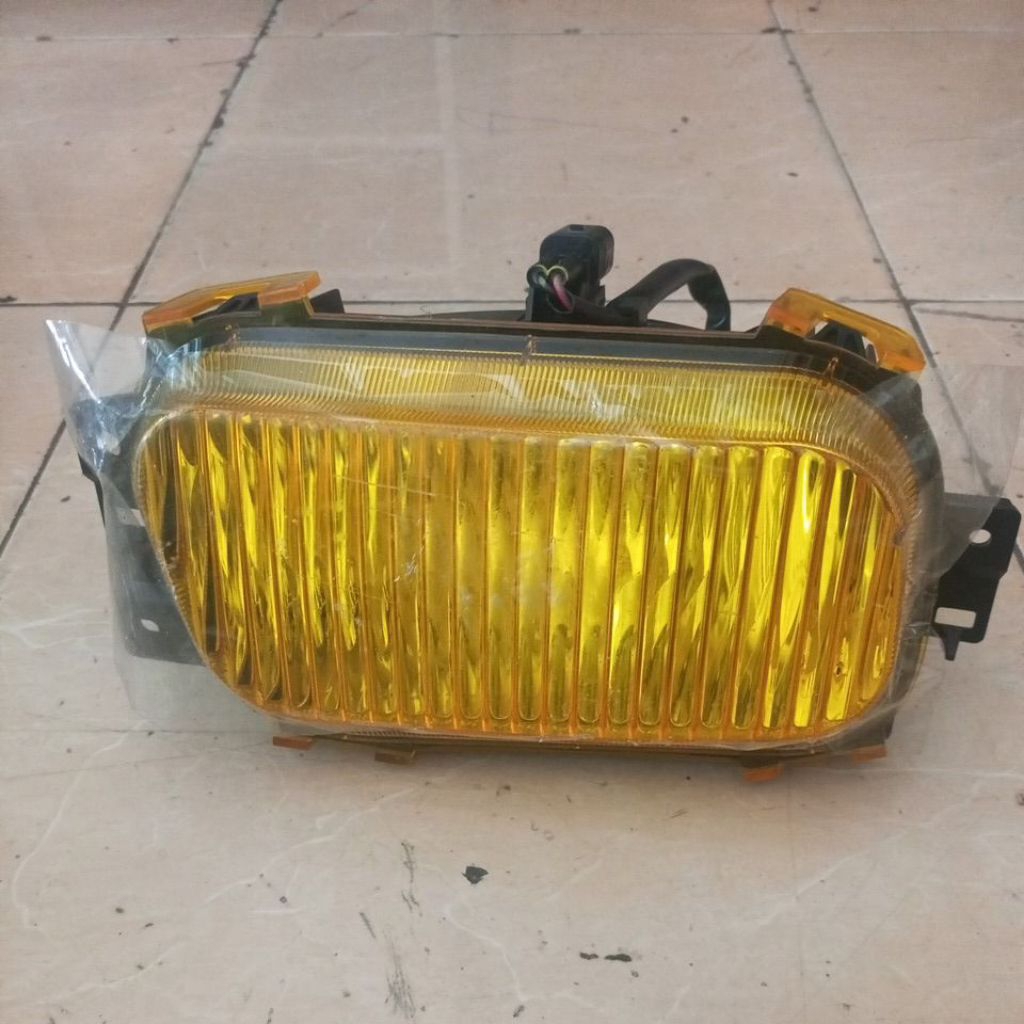 Lampu kabut Kabin Canter