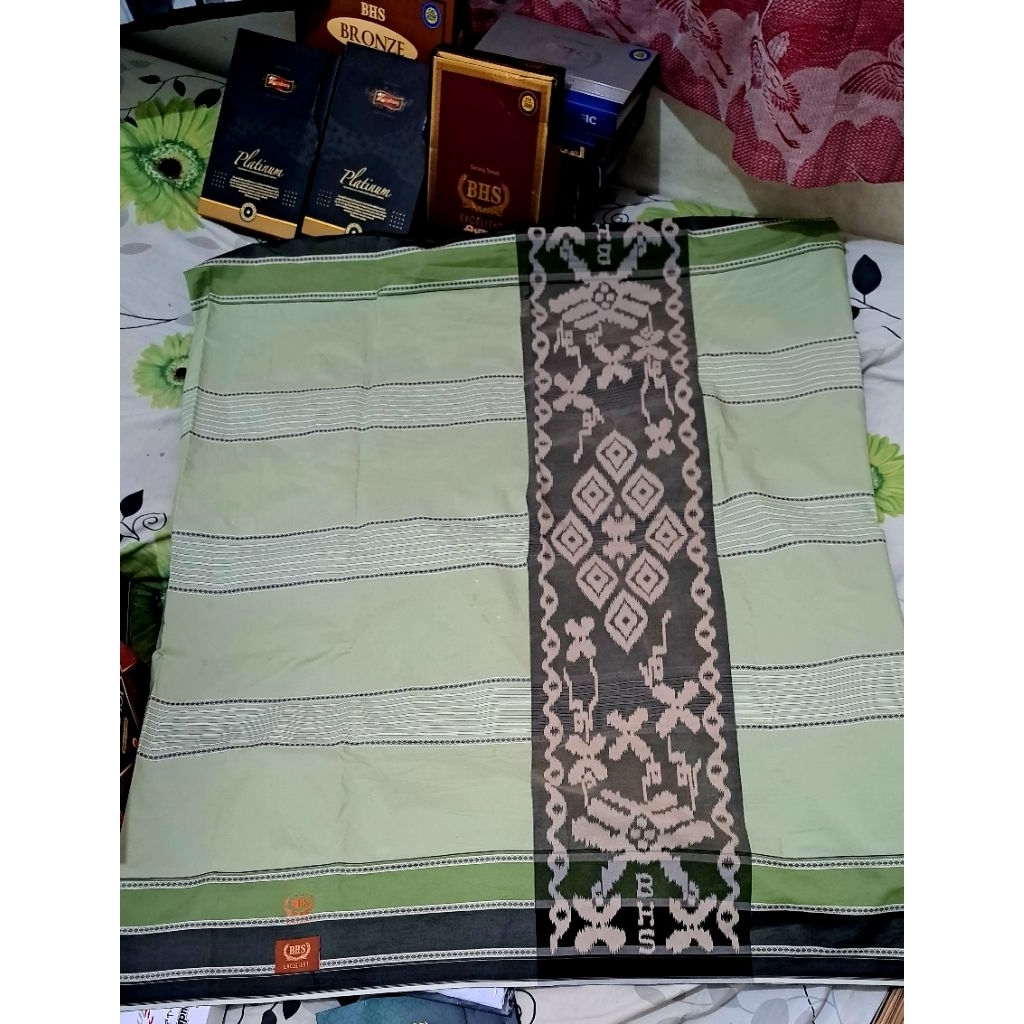 sarung BHS MESRES motif YAMAN