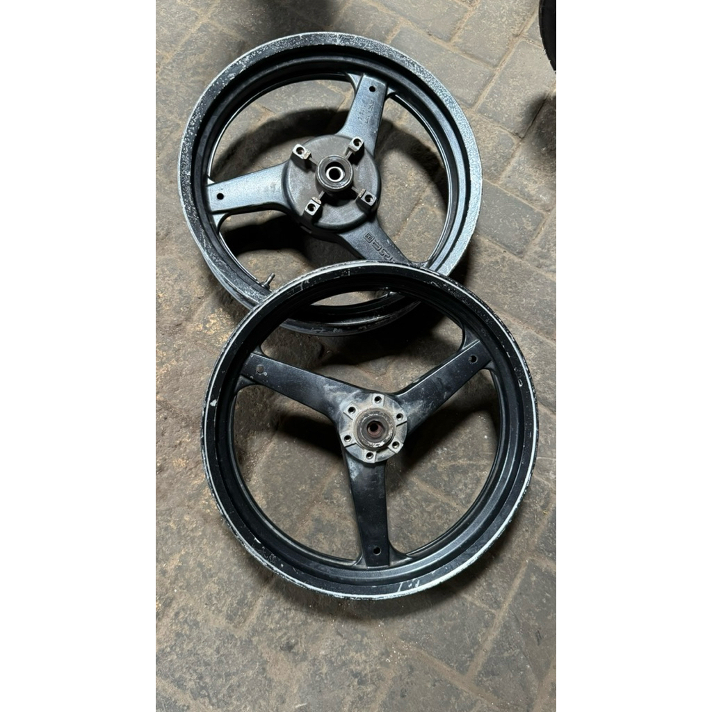 Velg pelg tapak lebar eks Tiger Revo dobel disc ring 17