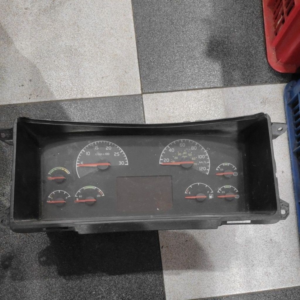 speedometer dasbor clock cluster truck volvo fm12/fm9