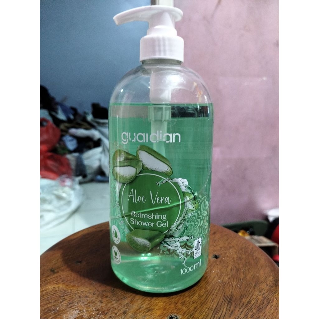 Guardian Refreshing Body Wash Shower Aloe Vera Gel 1L