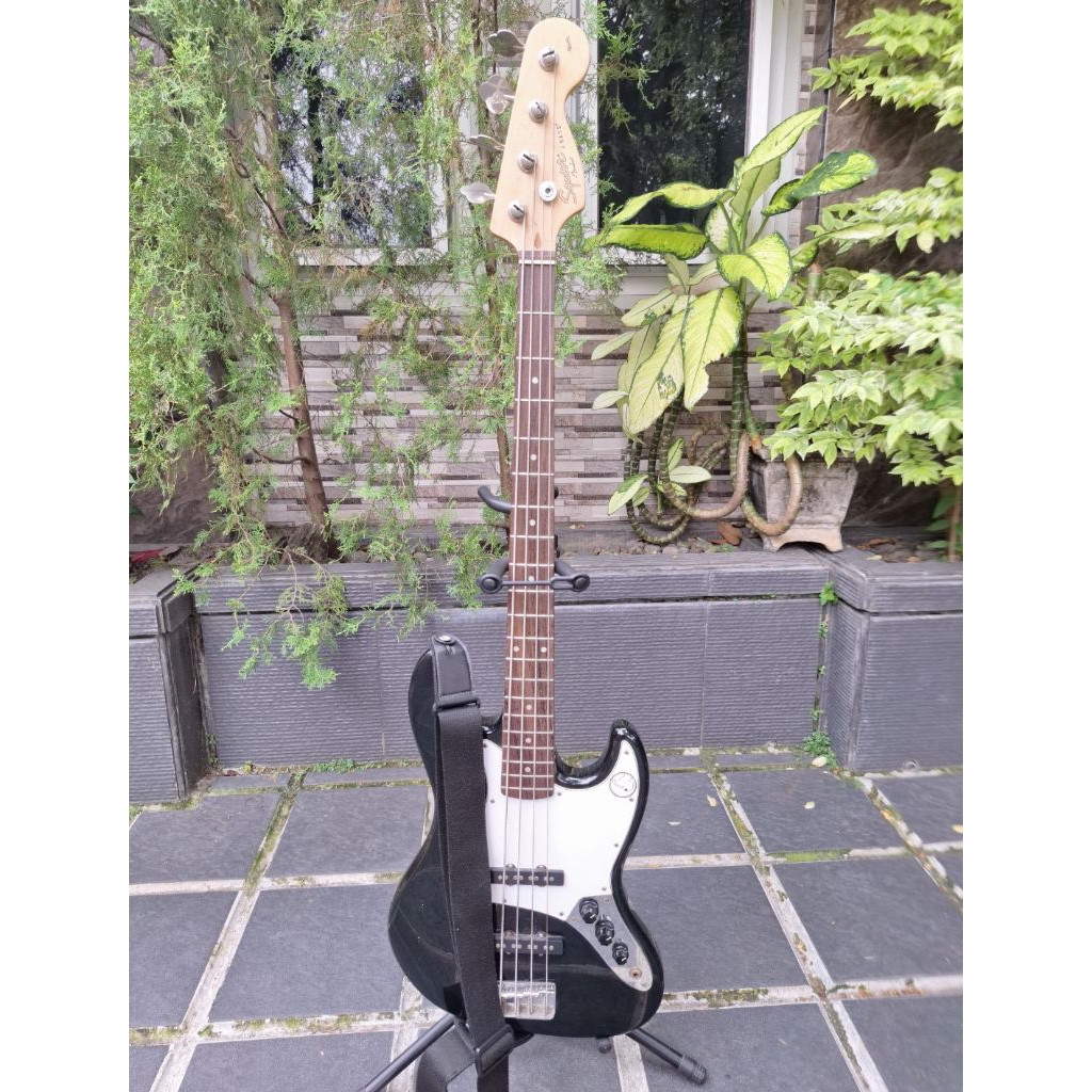 Squier jazz bass original made in china 2018