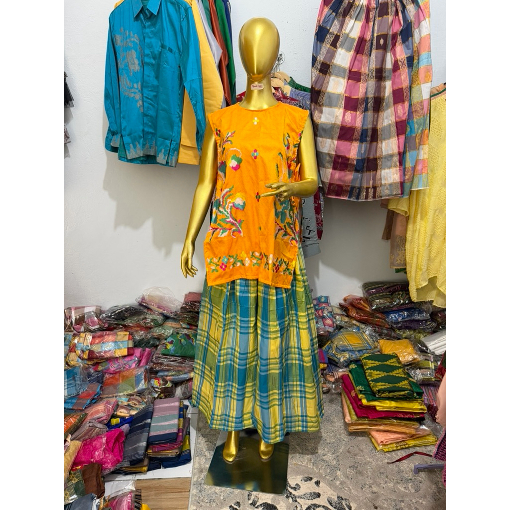 Vest Lagosi dan Tenun Sengkang