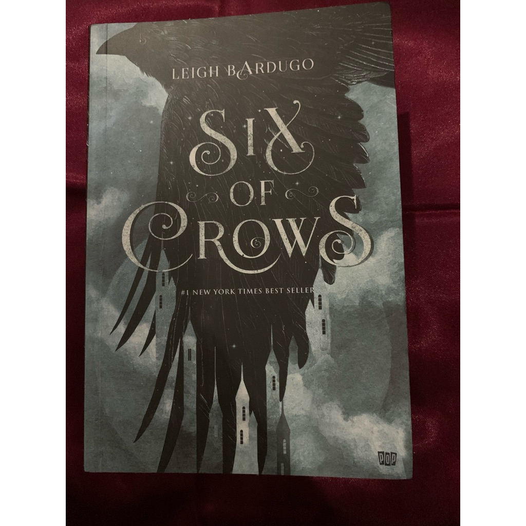 Preloved Novel Leigh Bardugo Six of Crows Ori