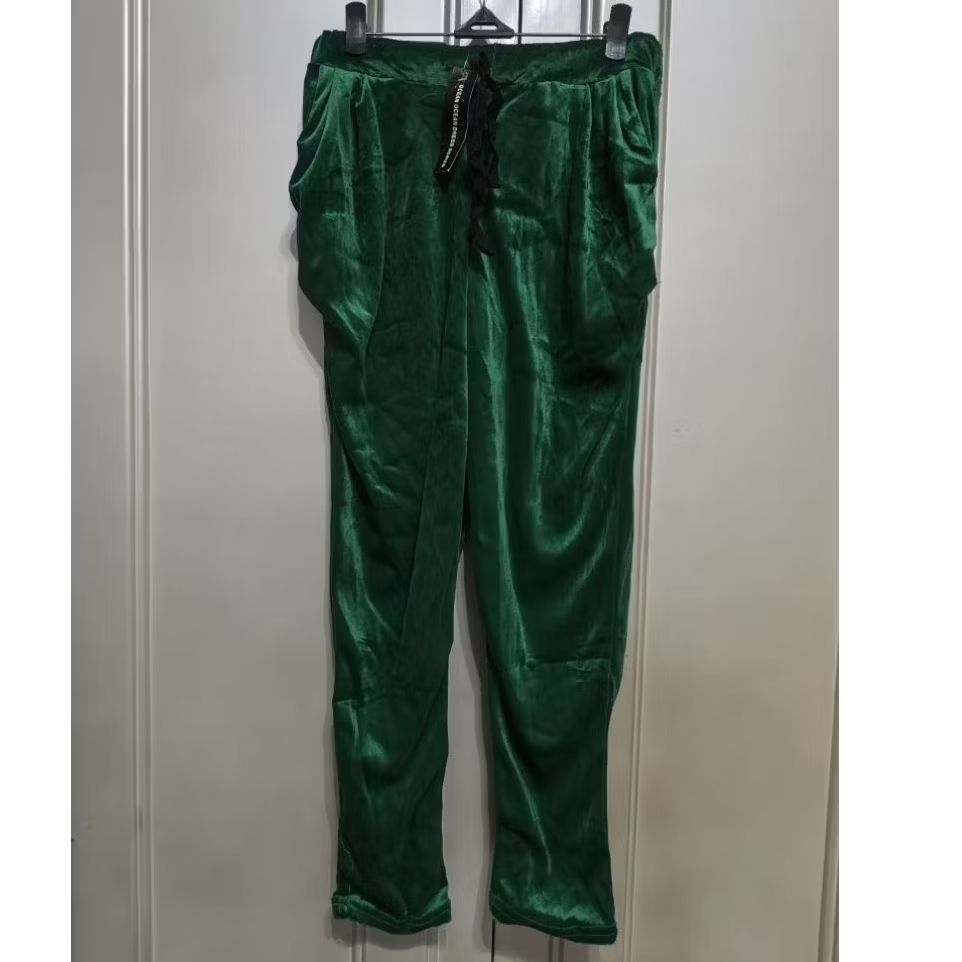 BARU Celana Bludru Glossy Panjang Hijau Super Premium dan Mewah
