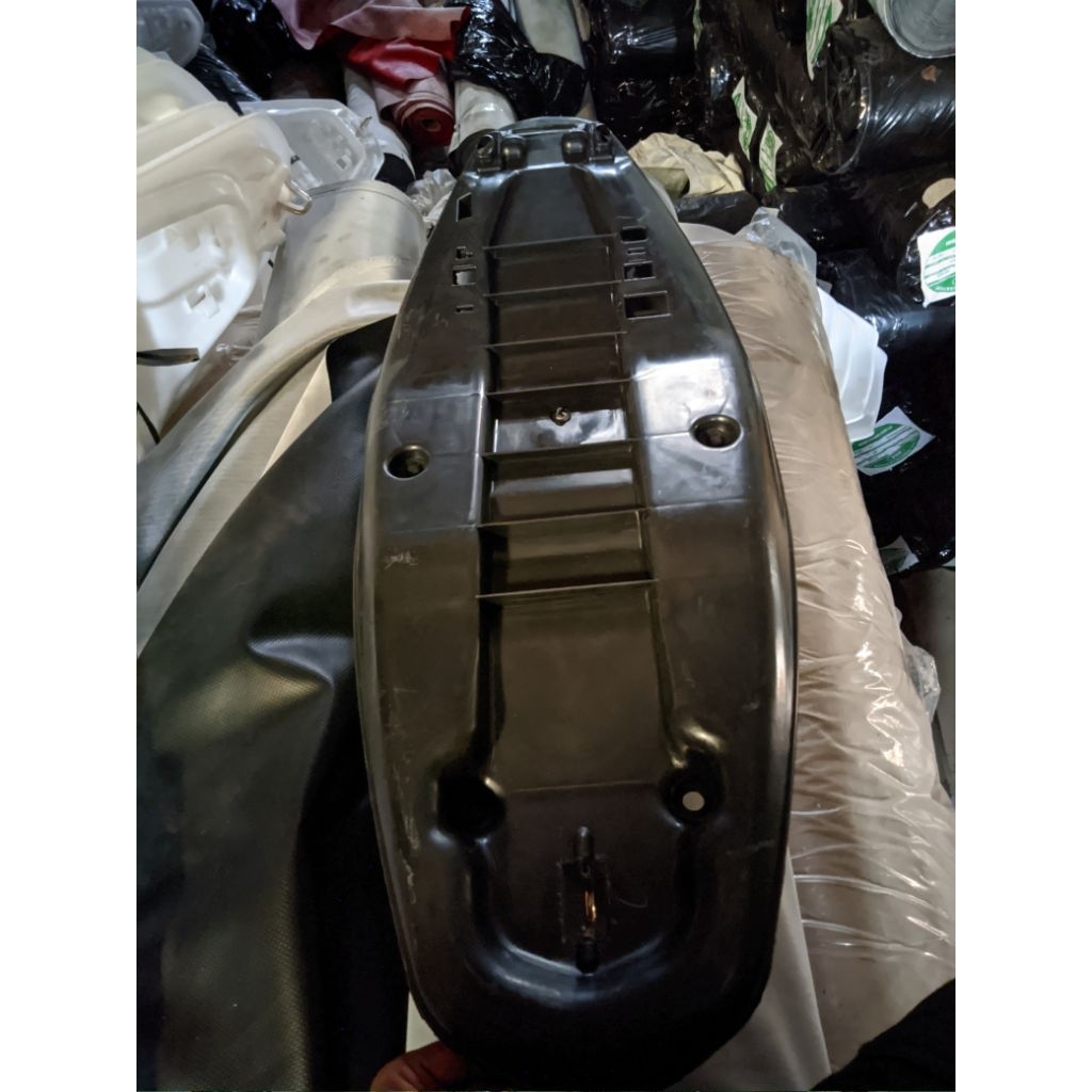 fiber plastik jok motor ORI Mio M3 (3)
