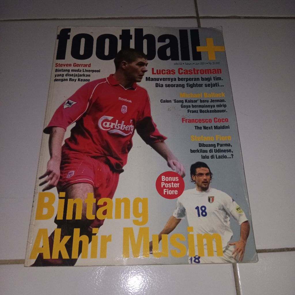 majalah sepakbola " football + " juni 2001