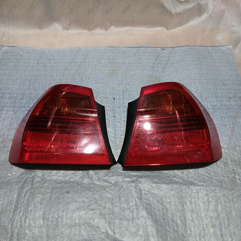 stoplamp lampu belakang bmw e90