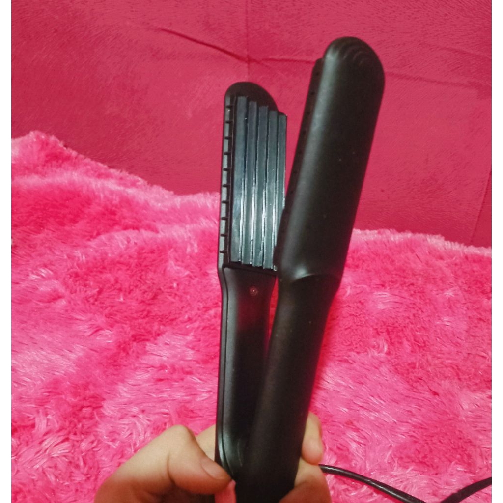 catokan rambut gerigi zigzag ladystar