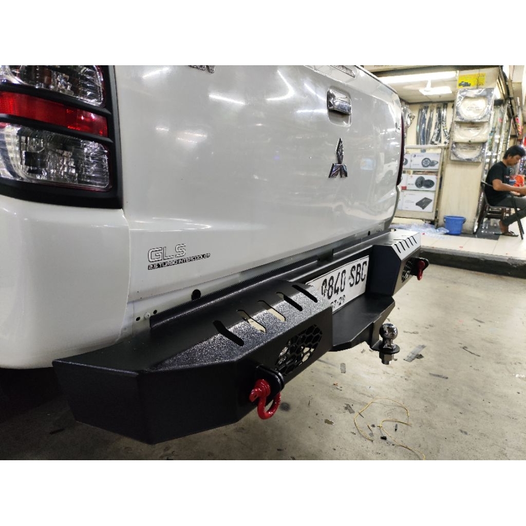 Bumper belakang Triton Gls