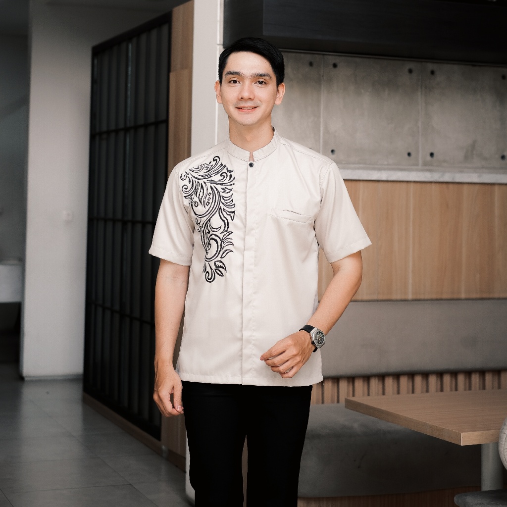 Saudagar Klambi - Baju Koko Bordir Pria Lengan Pendek Warna Burgundy Ivory Hitam Terbaru 2026