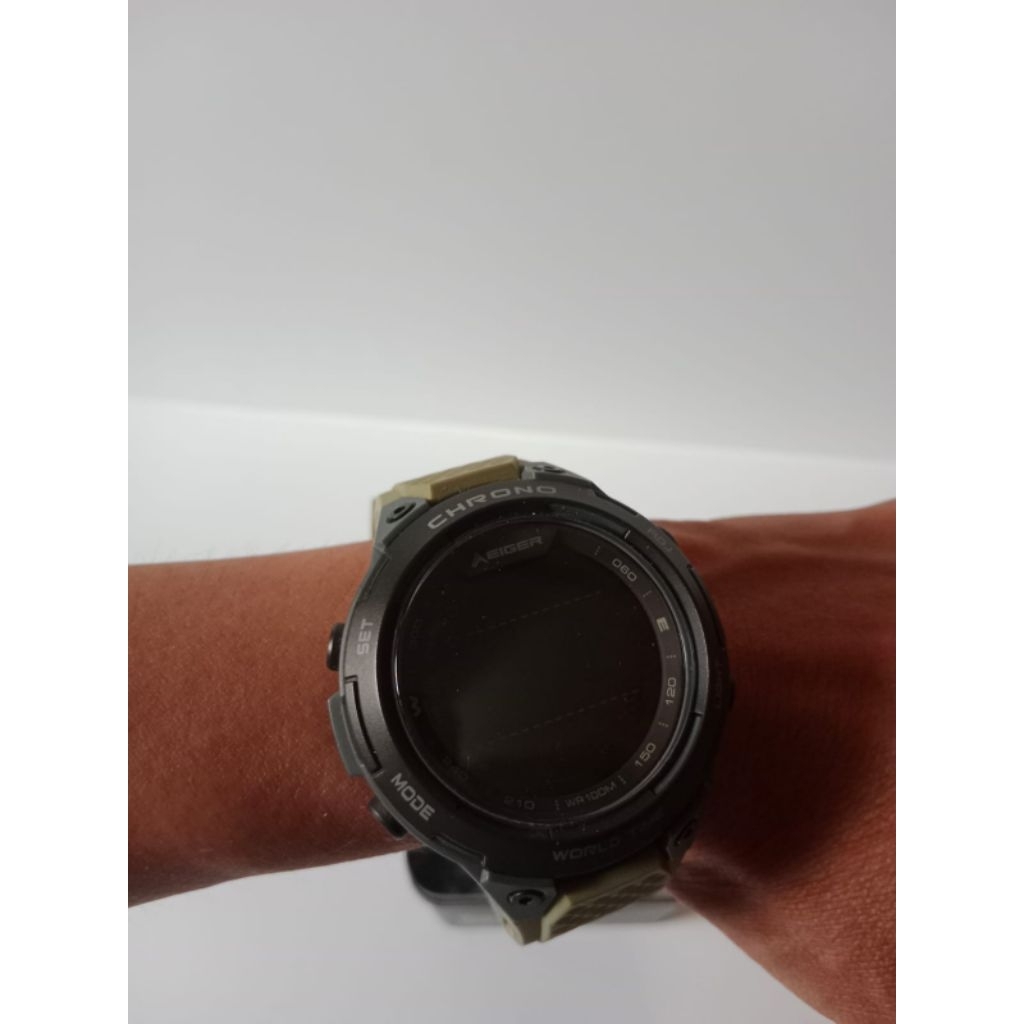 Jam tangan Eiger Helicon digital watch seken
