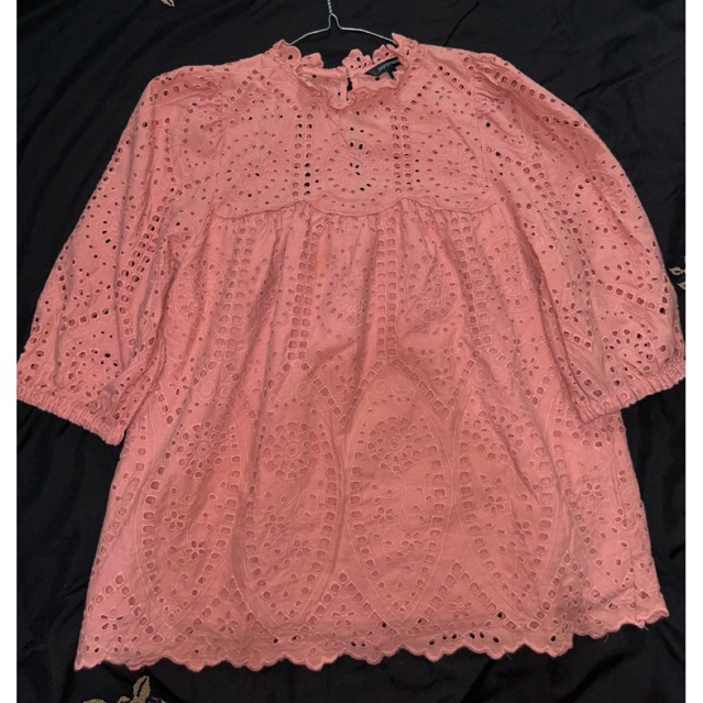 Atasan Brokat Lengan Pendek